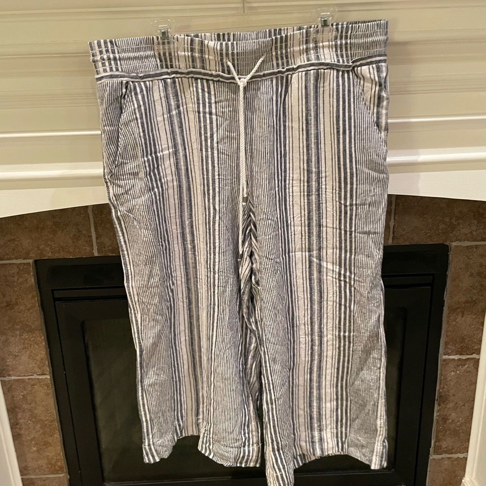 Blue and white striped cotton/linen wide leg summer Capri/crop pants XL